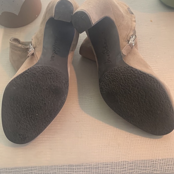 Sam Edelman nude suede bootie in size 4 - Picture 3 of 6